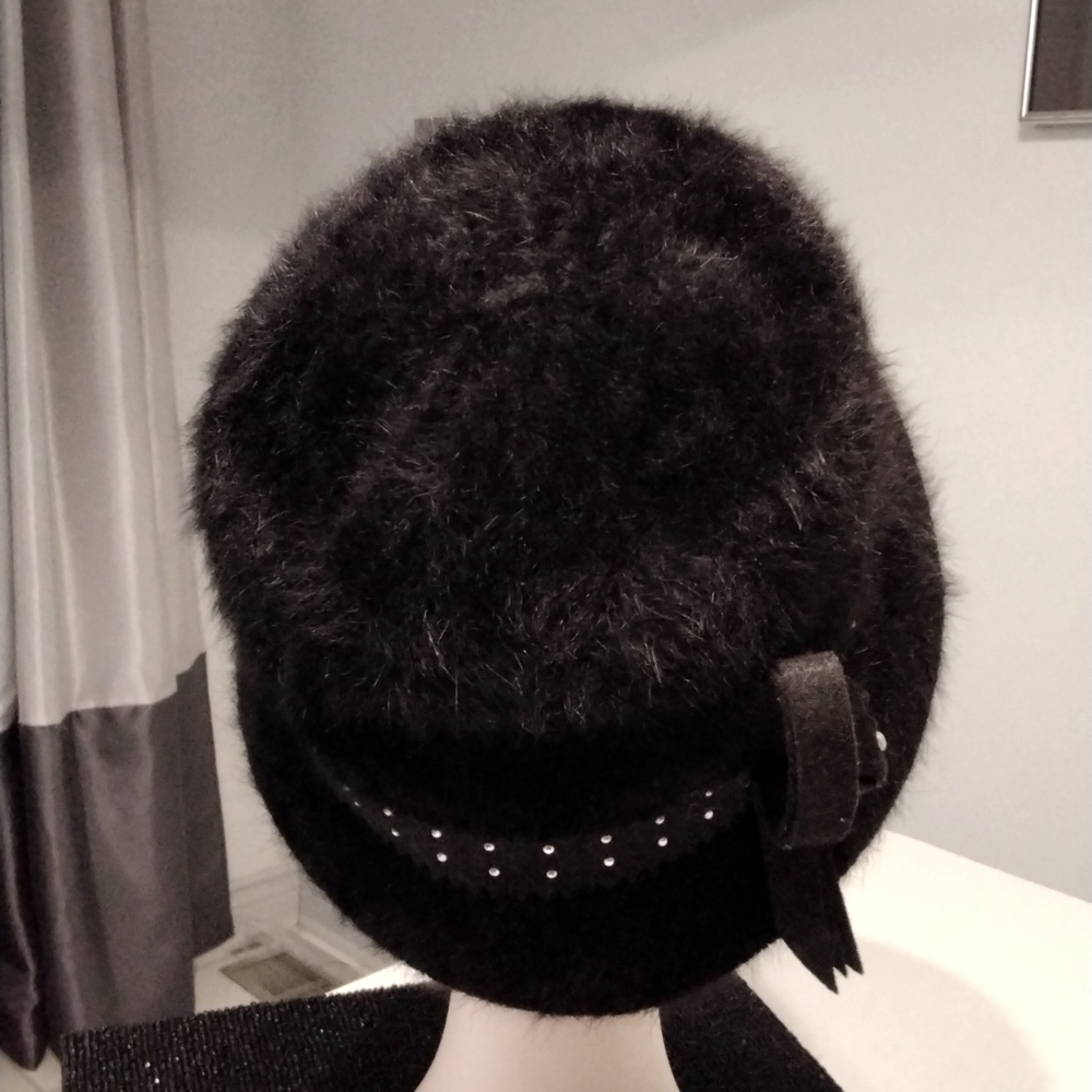 Women’s angora hat with rhinestone trim and bow - Picture 4 of 6